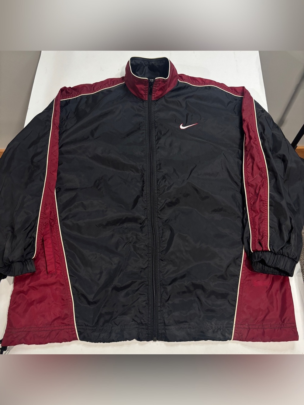 Nike Vintage 90s Spell Out Black/Red Windbreaker Size Mens Medium
